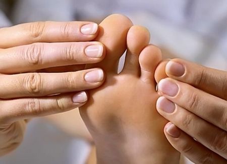 Как снять усталость с ног?