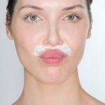 Растут волосы на подбородке: что делать?