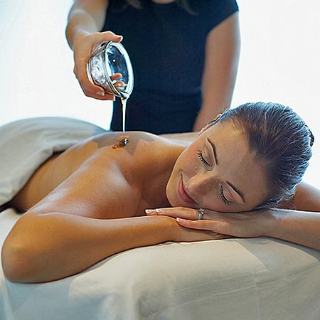 Аюрведический массаж: техника выполнения, видео