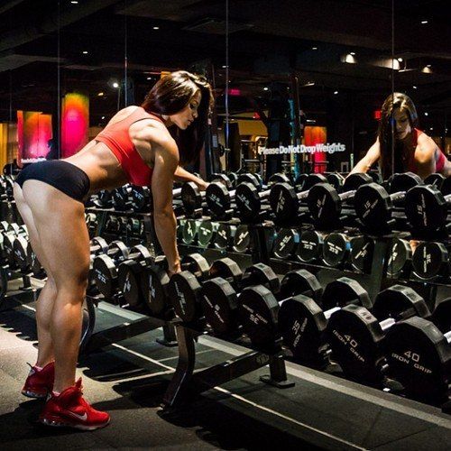 Становая тяга: техника выполнения для девушек