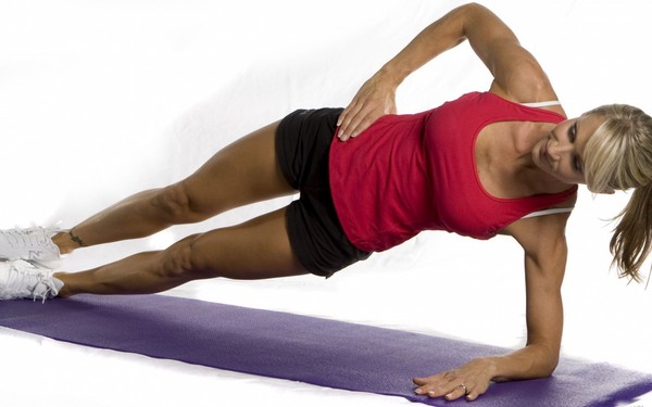 Выполнение упражнений дома - эффективный способ похудения