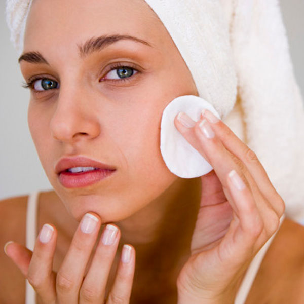 Эфирное масло чайного дерева Эфирное масло чайного дерева