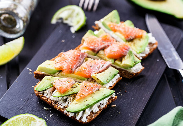 Утро по-новому: ТОП-3 полезных и вкусных завтраков