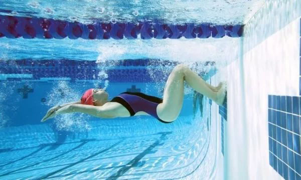 Техника плавания кролем для начинающих Техника плавания кролем для начинающих