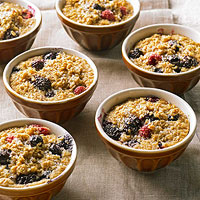 Диетический завтрак: запеканка из овсянки с фруктами