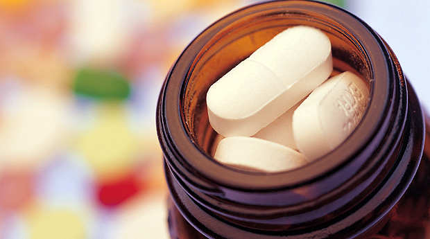 таблетки в баночке