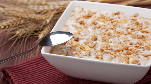 готовая овсяная каша тарелка с овсянкой